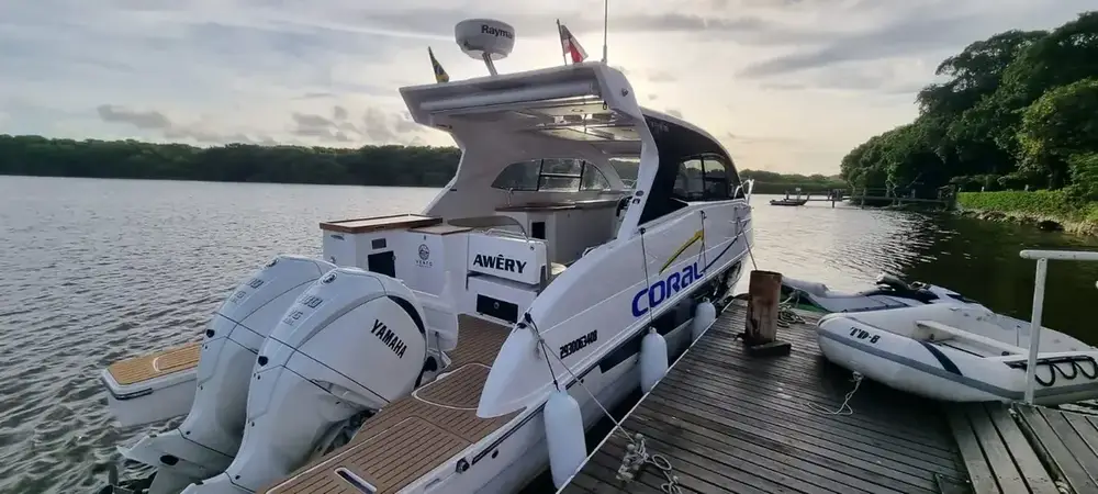 Navegação em lancha privativa Trancoso